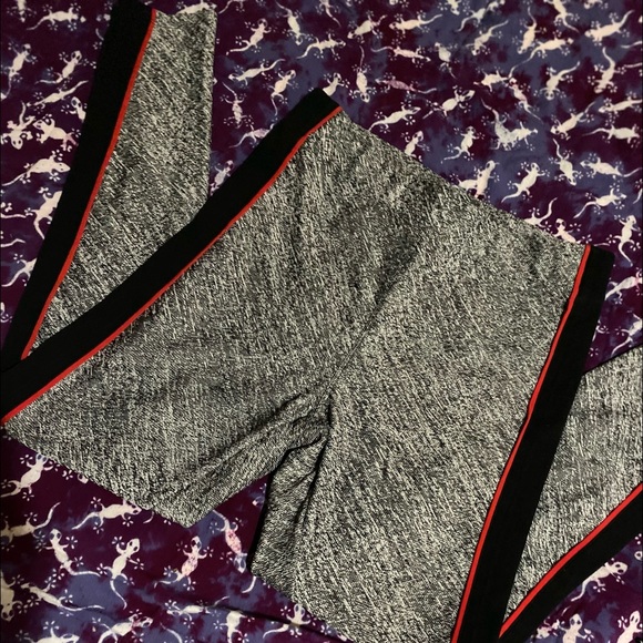 Express yoga pants with high waist and plenty of starch w/movement New condition - Picture 4 of 8